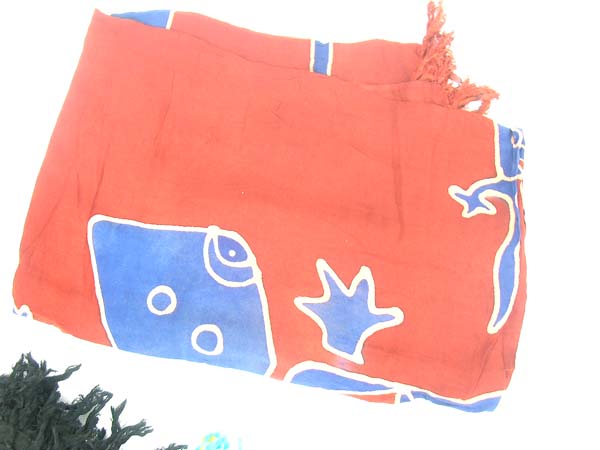 Wholesale clothing market, Artist wear wrap dress with gecko image in red and blue
