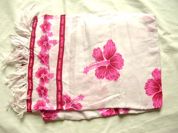 White cruise wear sarong with pink hibiscus flowers, Online supply outlet