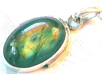 Wholesale sterling silver crystal pendant, an oval  shape labradorite stone pendant in sterling silver