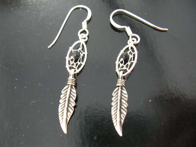 Native artisan jewelry, sterling silver earrings, ladies beaded fashions, designer wear, dream catcher design