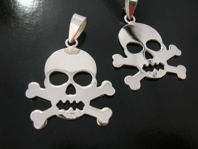 Skull and cross bone jewelry, rock and roll gifts, 925. sterling silver pendants, creative charm, premier accessory      