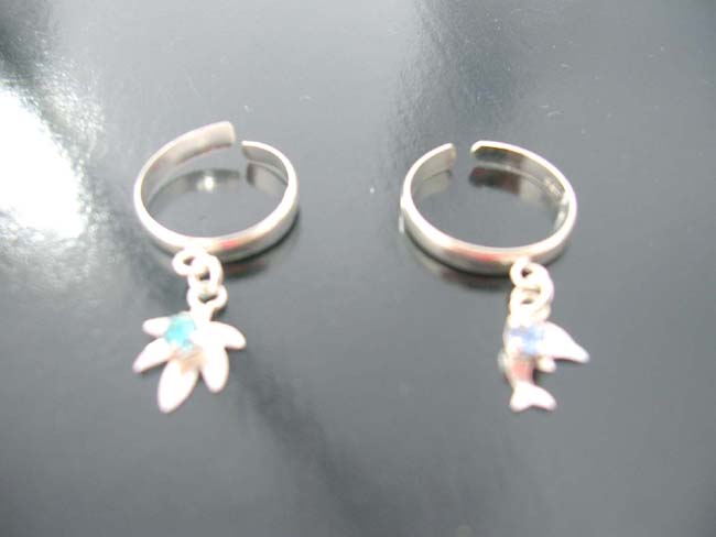 Teen charms, sterling silver toe rings, ladies cz gemstone jewelry, high style rings, fantasy wear accessory