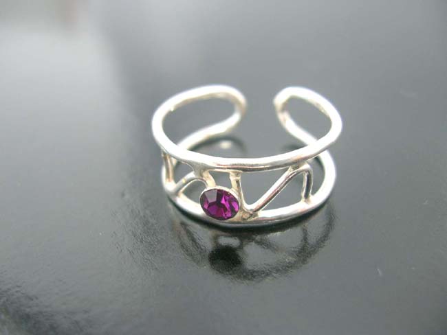 Cz gemstone fashions, amethyst jewelry, quality sterling silver, ladies rings, spring jewelry collectibles, garden party wear