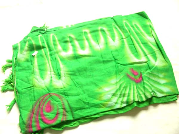 Online apparel market, Artist designed green beach sarong