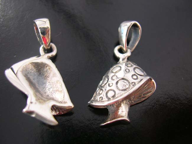 Gift ideas, sterling silver charms, party jewelry, crafted pendants, costume fashions, hip hop accessories      